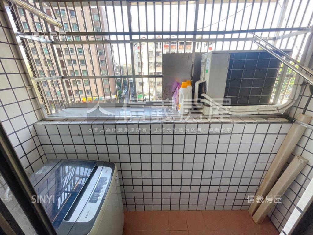 西屯電梯方正三房衛浴開窗房屋室內格局與周邊環境