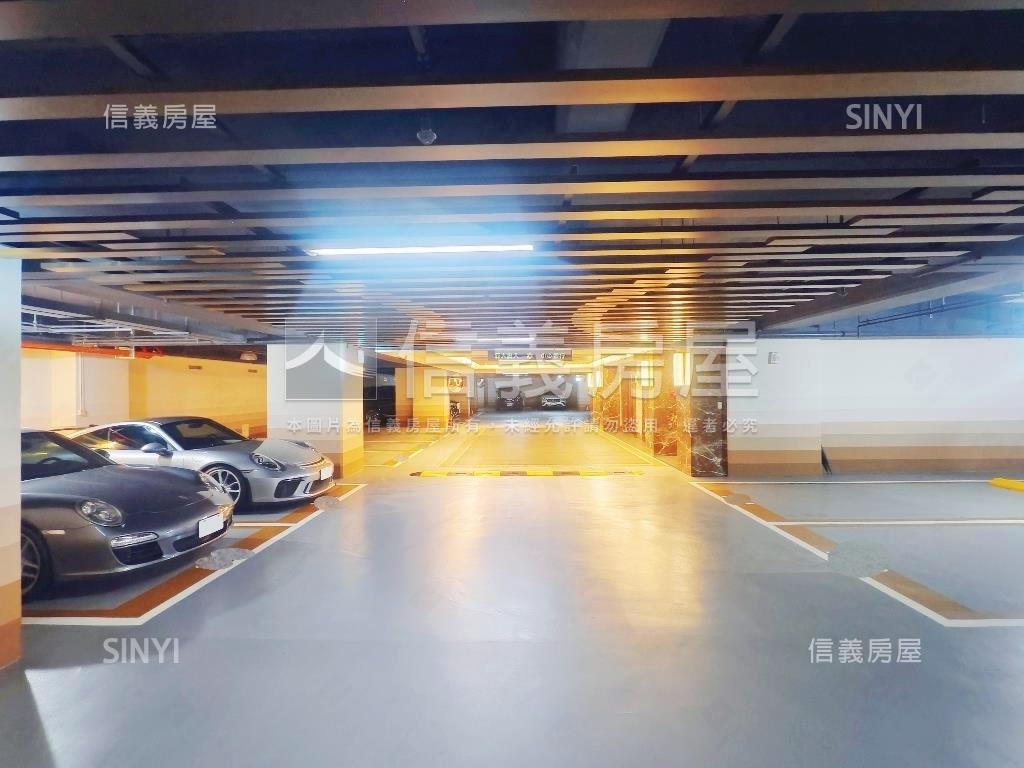 中悅瑰麗面總圖景觀高樓Ｂ房屋室內格局與周邊環境