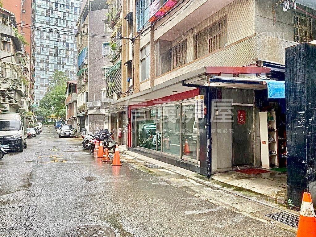 光南大面寬１樓房屋室內格局與周邊環境