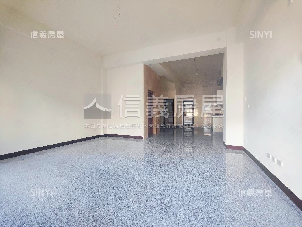 新光商圈臨路電梯美墅房屋室內格局與周邊環境