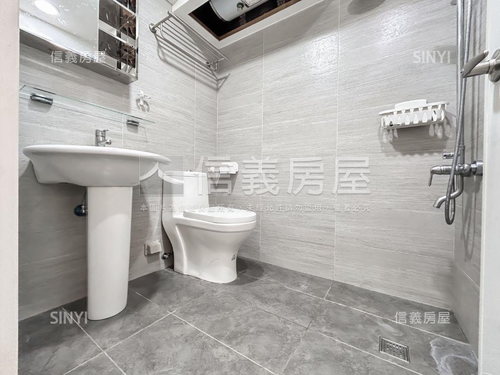 近未來捷運站收租公寓二樓房屋室內格局與周邊環境