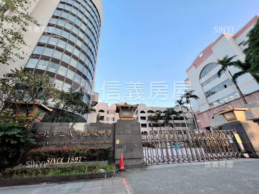 民權西捷運挑高店面房屋室內格局與周邊環境
