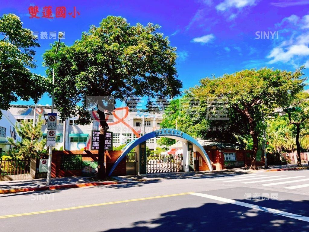 民權西捷運挑高店面房屋室內格局與周邊環境