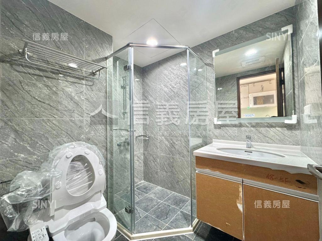 摩天１００全新兩房車位房屋室內格局與周邊環境