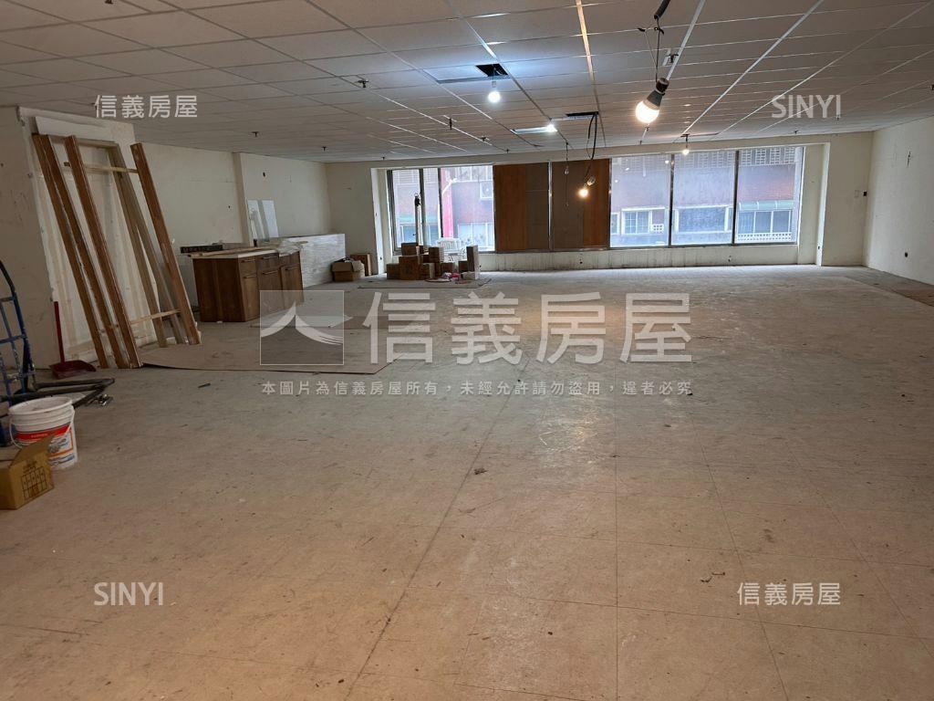擎天雙星店鋪Ｂ房屋室內格局與周邊環境