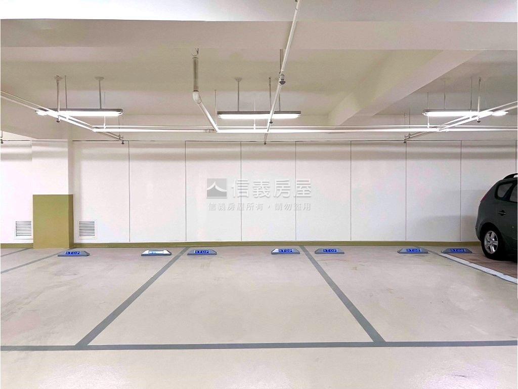 宏國青田新三房雙坡平車位房屋室內格局與周邊環境
