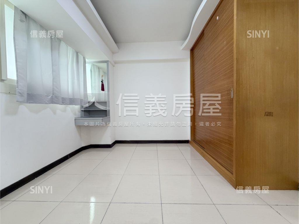 近萬大線捷運．裝潢美三房房屋室內格局與周邊環境