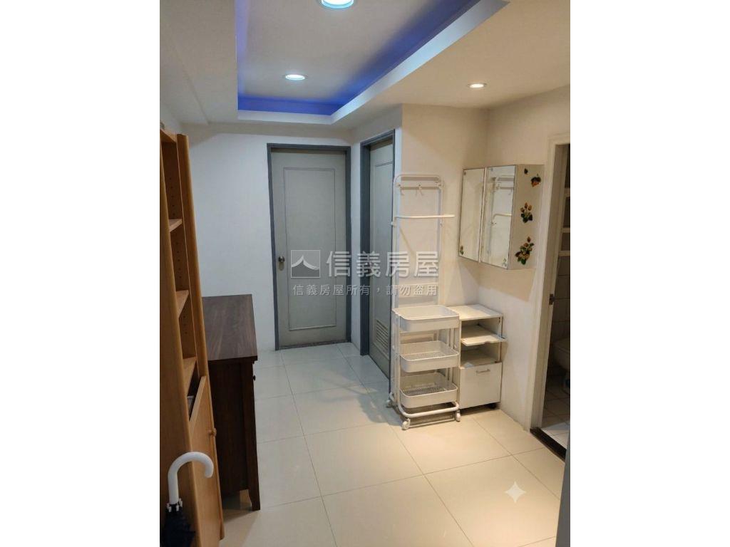 近南港展覽館電梯兩房房屋室內格局與周邊環境