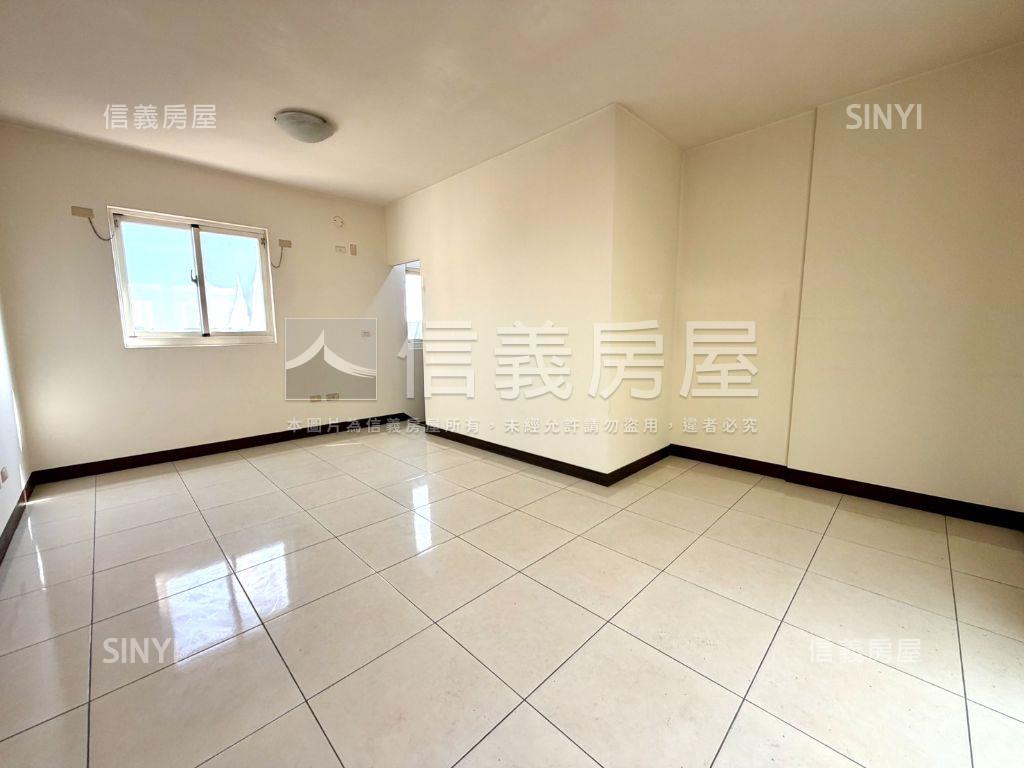 漫步南寮生活圈採光美墅房屋室內格局與周邊環境