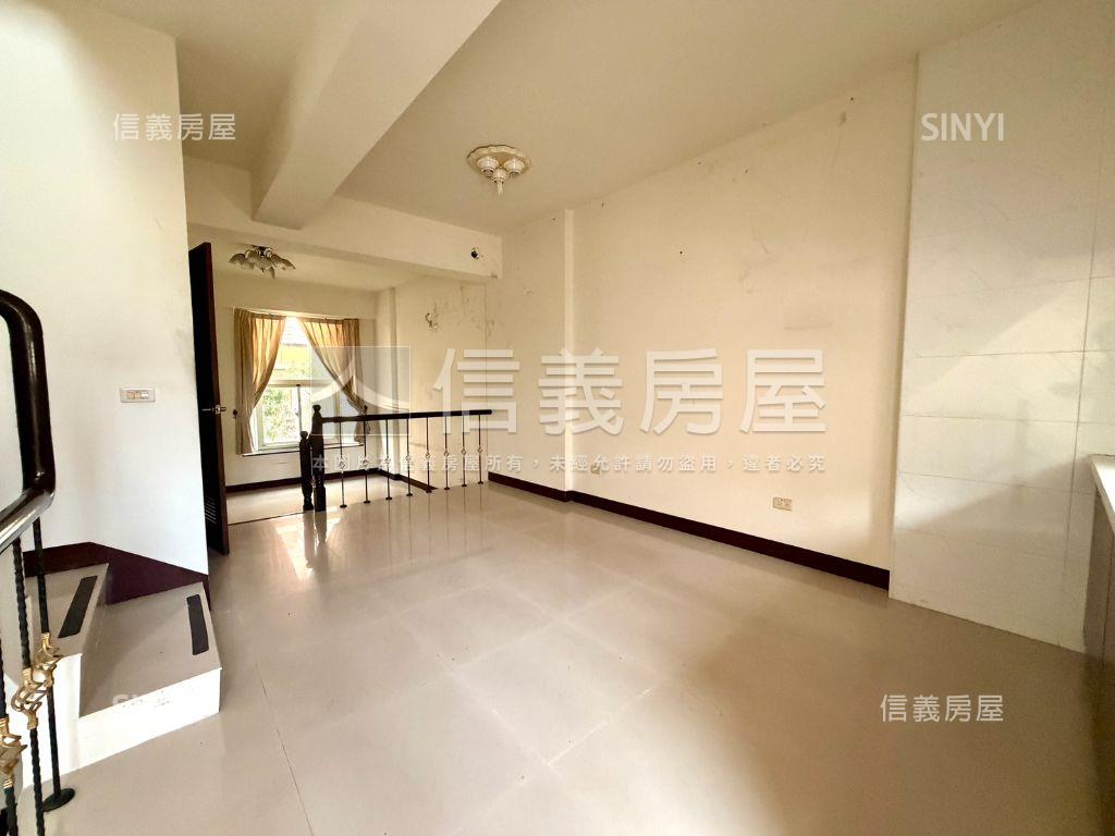 漫步南寮生活圈採光美墅房屋室內格局與周邊環境