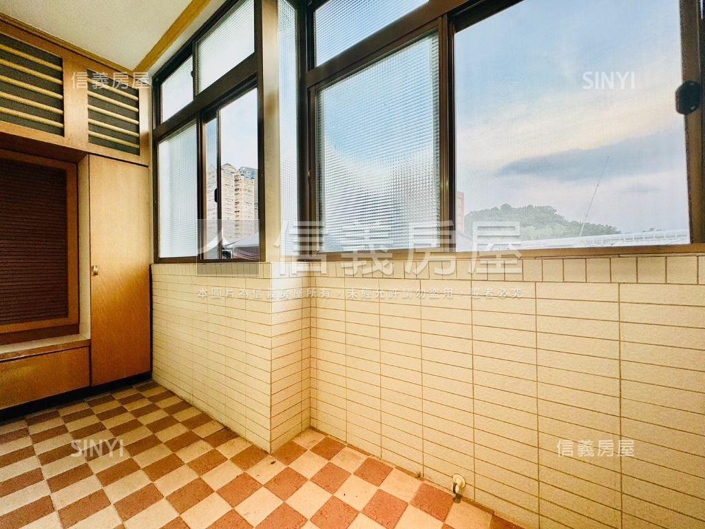 秀山極品美寓房屋室內格局與周邊環境