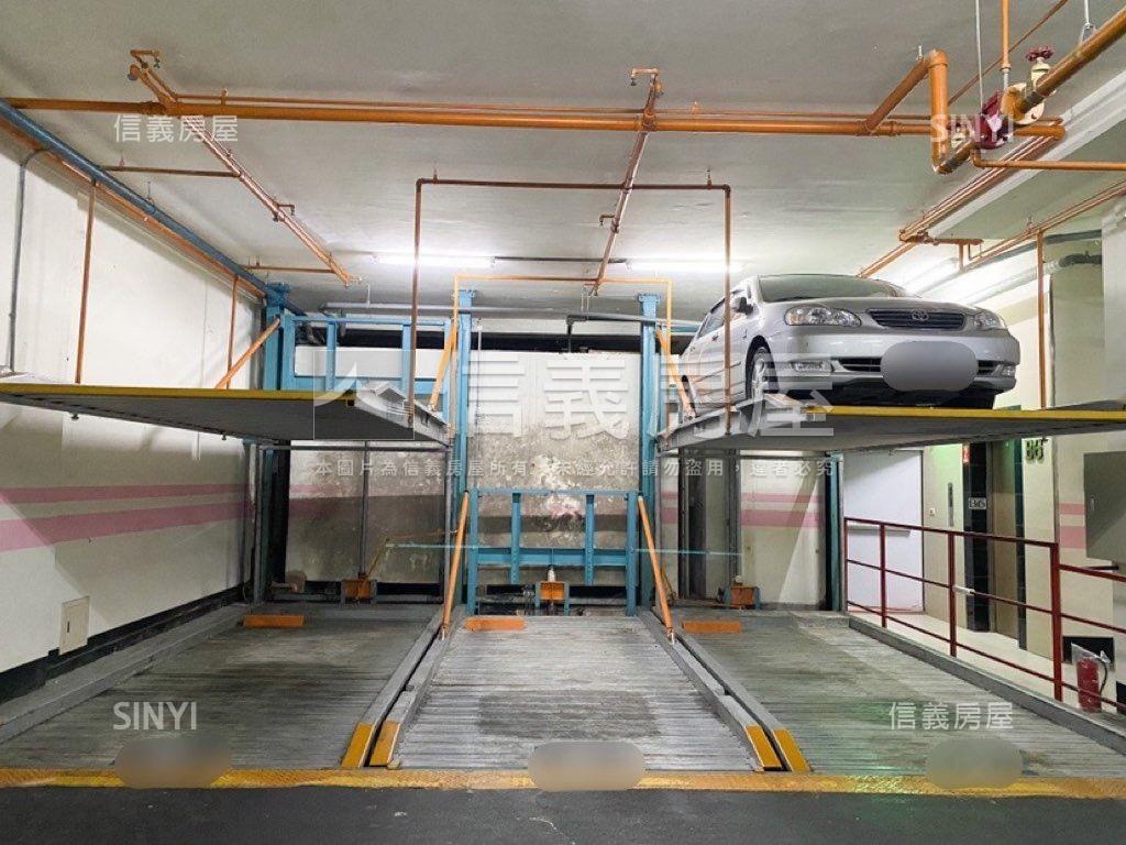 香榭車位●坡道機械房屋室內格局與周邊環境