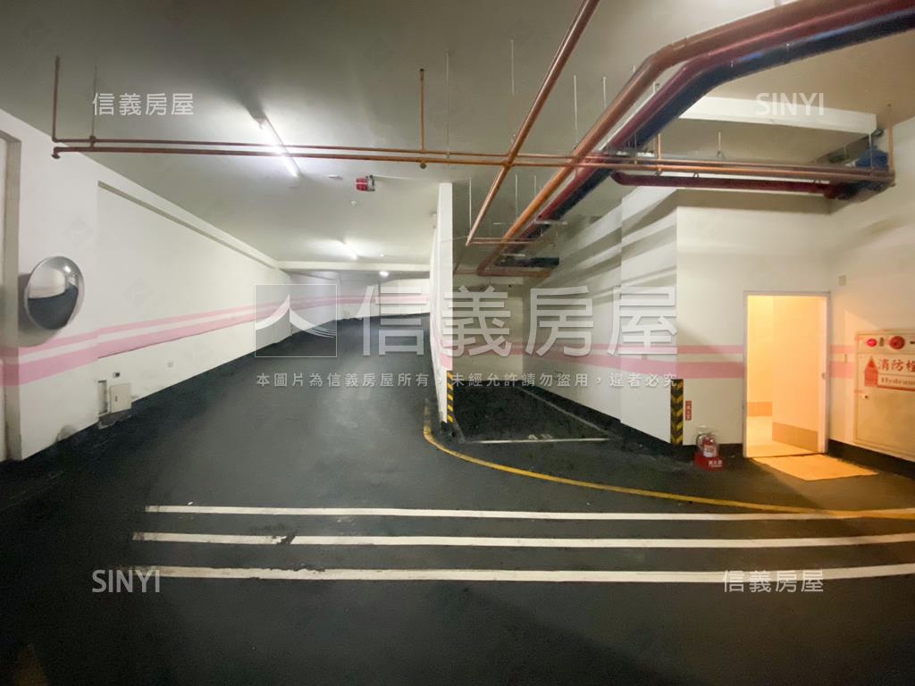 香榭車位●坡道機械房屋室內格局與周邊環境