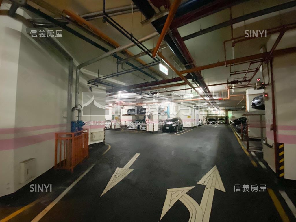 香榭車位●坡道機械房屋室內格局與周邊環境