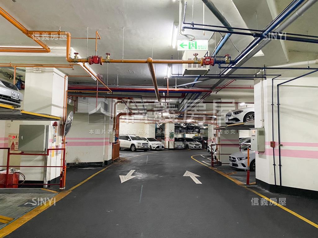 香榭車位●坡道機械房屋室內格局與周邊環境
