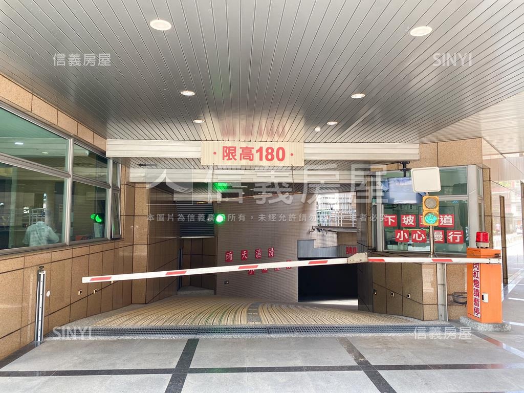 香榭車位●坡道機械房屋室內格局與周邊環境