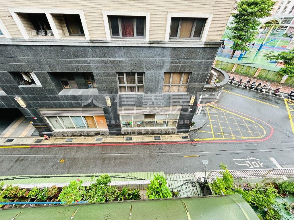 三和國中捷運站裝潢公寓房屋室內格局與周邊環境