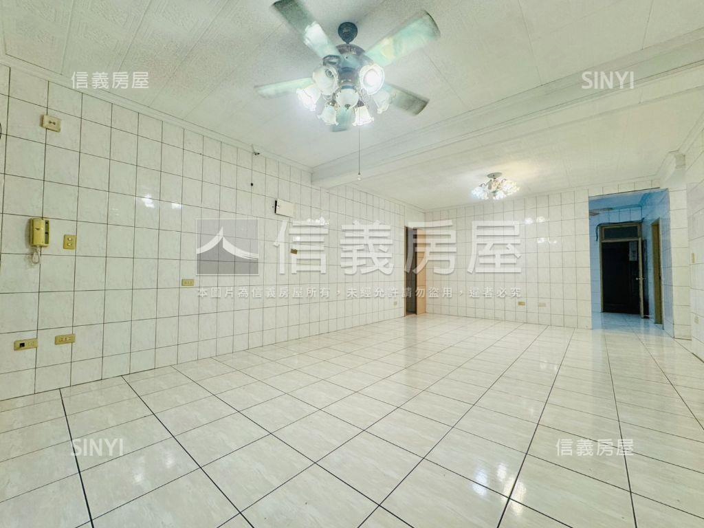 秀山三面採光美寓房屋室內格局與周邊環境