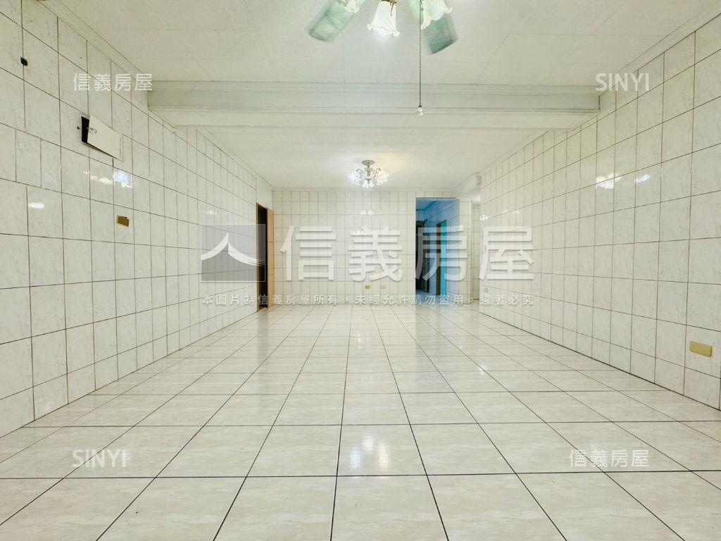 秀山三面採光美寓房屋室內格局與周邊環境