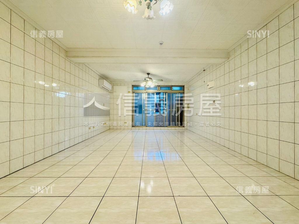 秀山三面採光美寓房屋室內格局與周邊環境