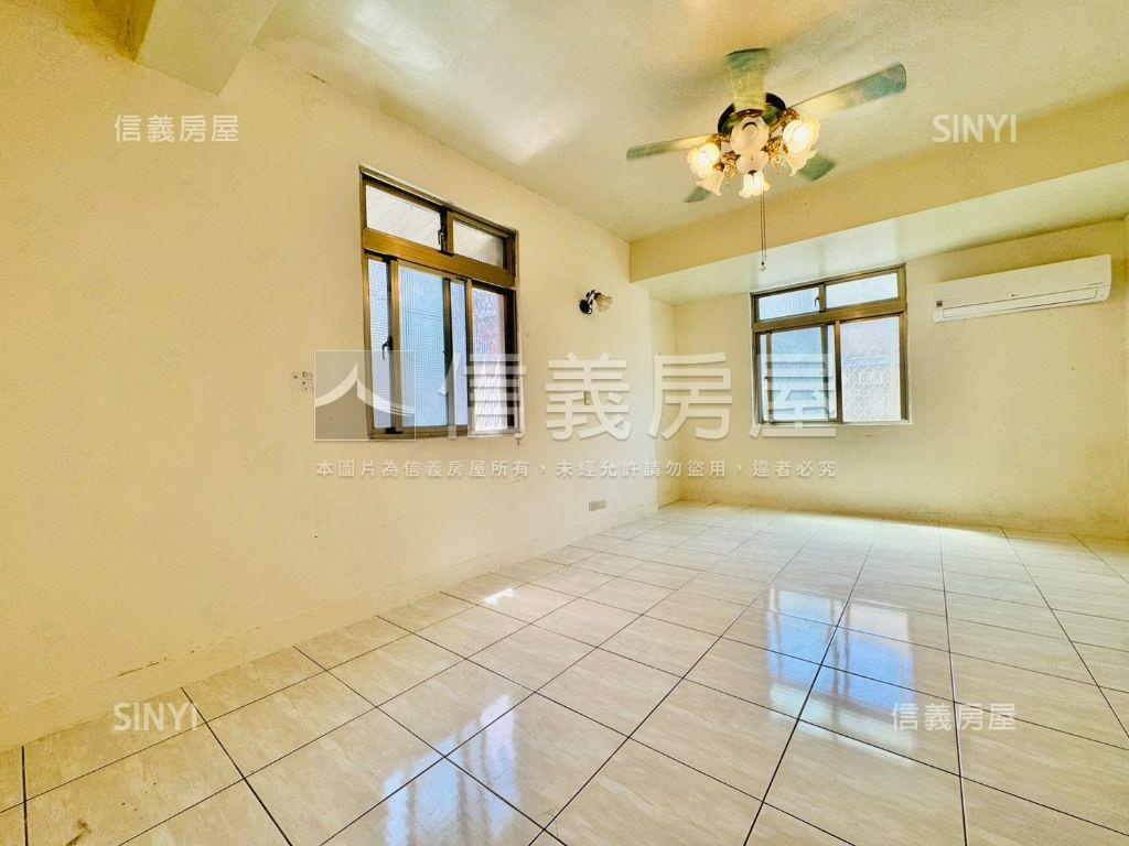 秀山三面採光美寓房屋室內格局與周邊環境
