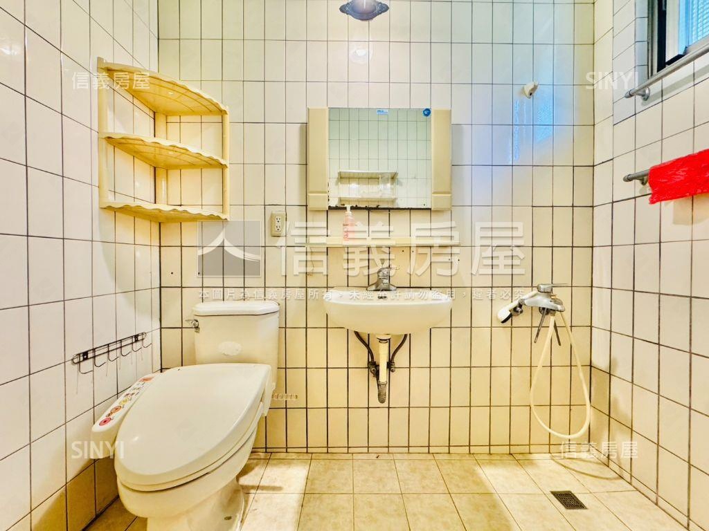 秀山三面採光美寓房屋室內格局與周邊環境