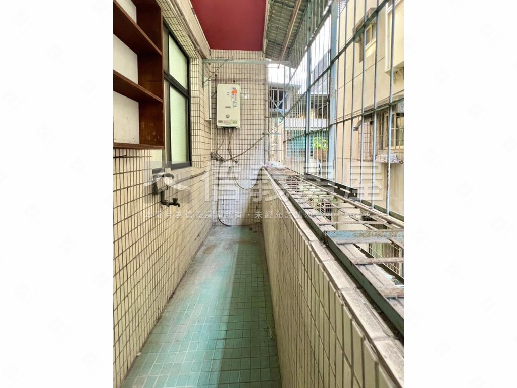 板橋府中站方正黃金三樓房屋室內格局與周邊環境