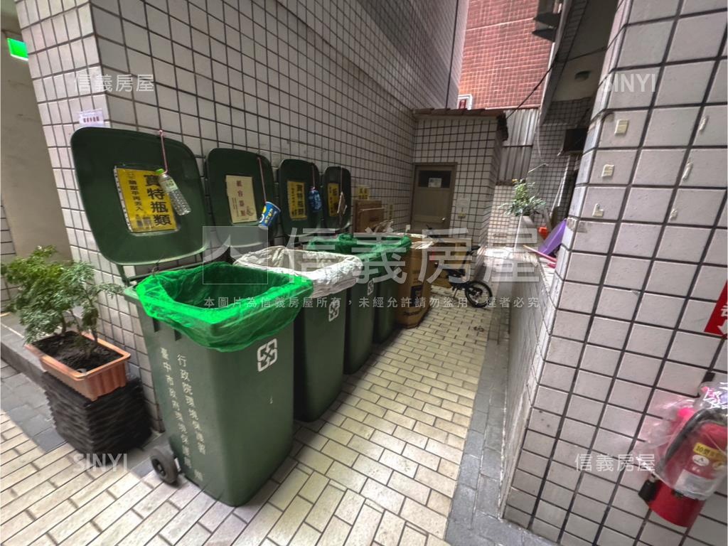 大忠南街採光綠蔭宅房屋室內格局與周邊環境