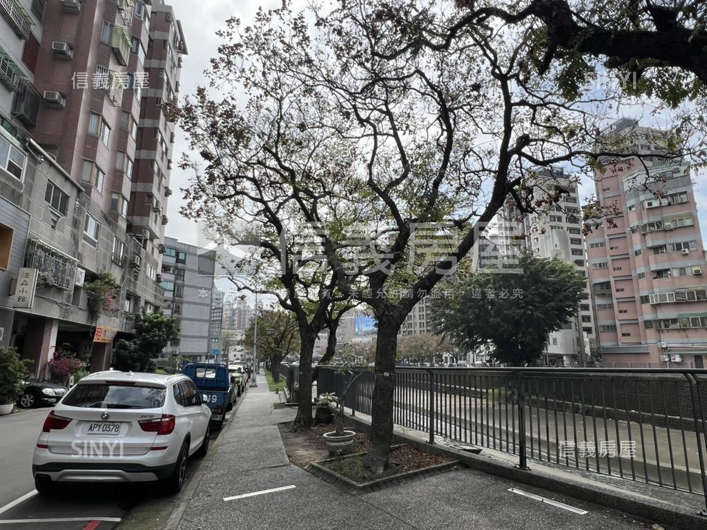 大忠南街採光綠蔭宅房屋室內格局與周邊環境