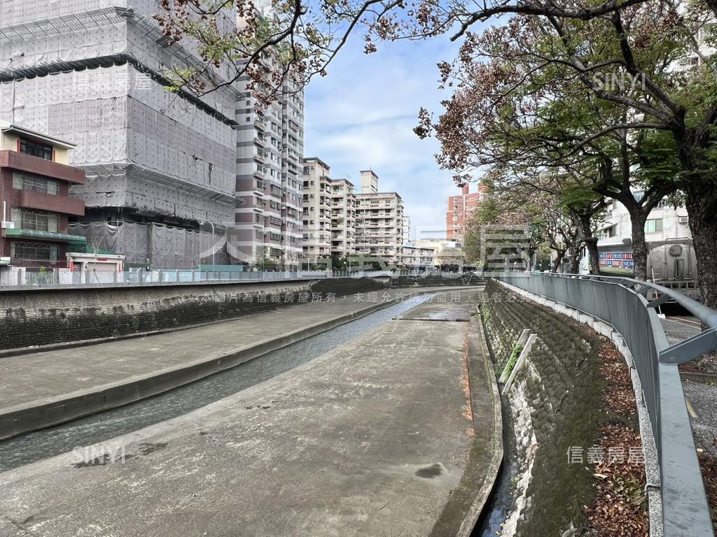 大忠南街採光綠蔭宅房屋室內格局與周邊環境