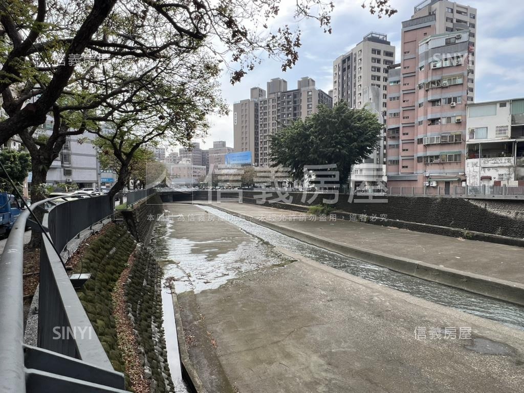 大忠南街採光綠蔭宅房屋室內格局與周邊環境