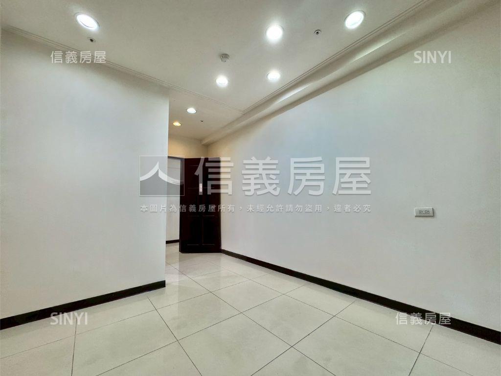 成功御美學３房房屋室內格局與周邊環境