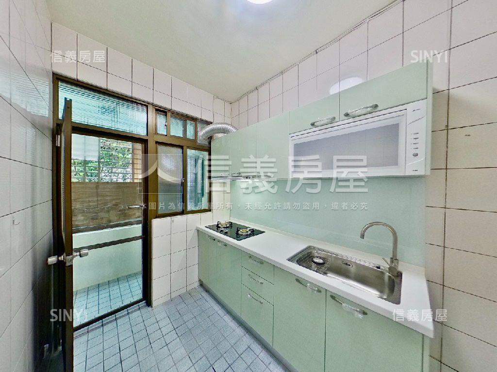 府中方正靜謐的窩房屋室內格局與周邊環境