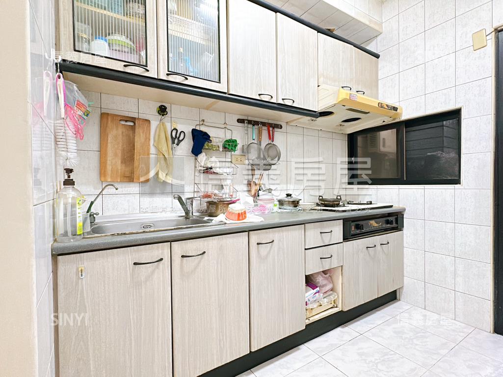 高鐵天邑高樓寬敞４房平車房屋室內格局與周邊環境