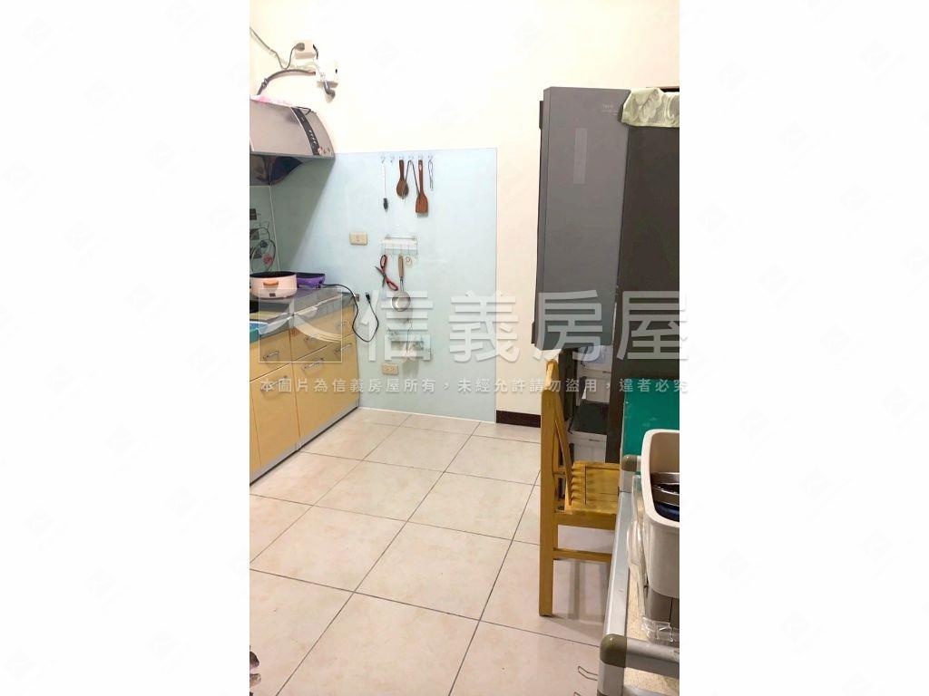 近市區低總價首購透天房屋室內格局與周邊環境