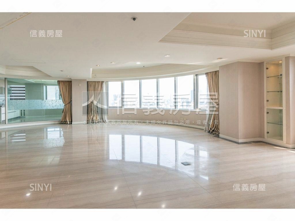 鄉林雲頂４大套房。帝王戶房屋室內格局與周邊環境
