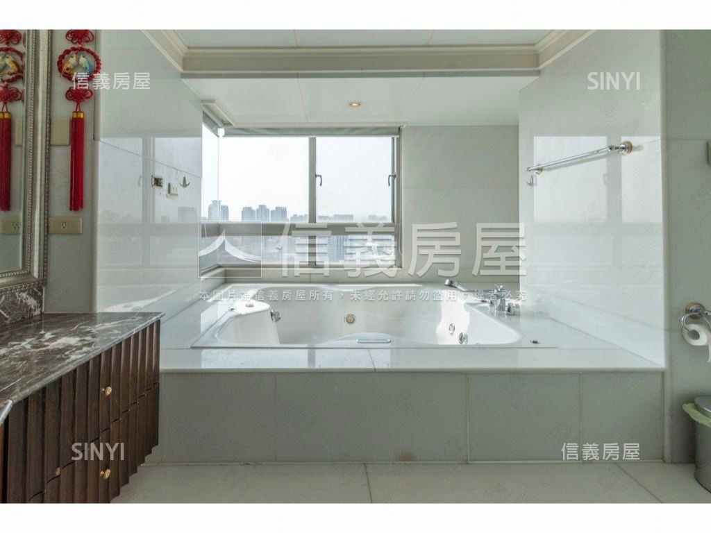 鄉林雲頂４大套房。帝王戶房屋室內格局與周邊環境