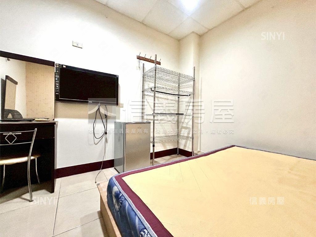 西屯逢甲透套房屋室內格局與周邊環境