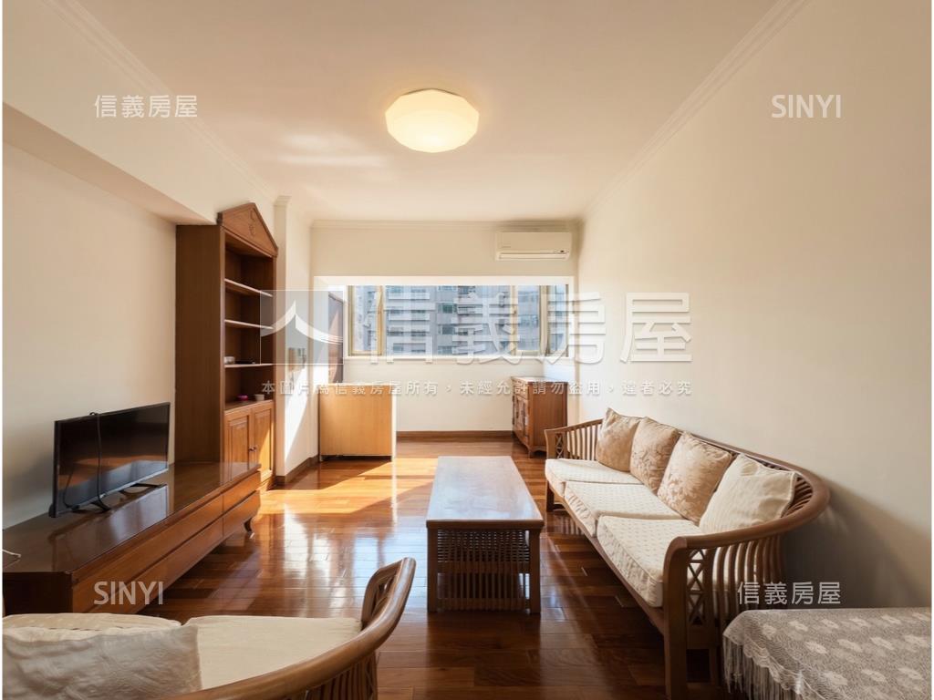 城堡花園好採光三房車位房屋室內格局與周邊環境