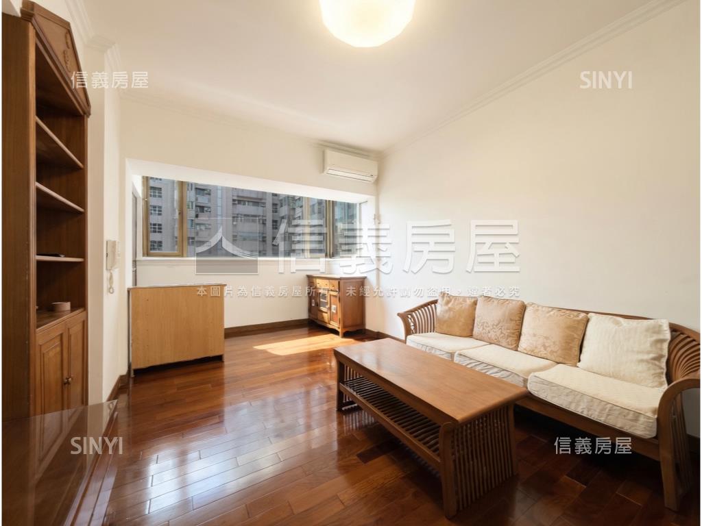 城堡花園好採光三房車位房屋室內格局與周邊環境