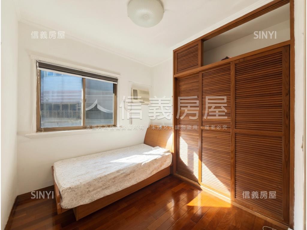 城堡花園好採光三房車位房屋室內格局與周邊環境