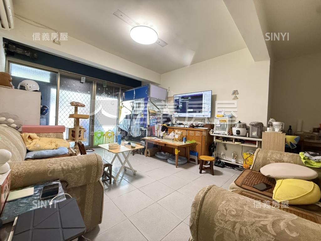 自強稀有面寬一樓房屋室內格局與周邊環境