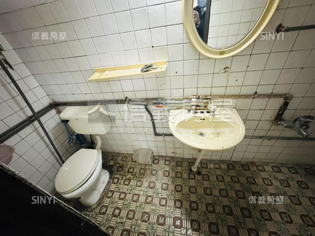 高應大旁的小透天房屋室內格局與周邊環境