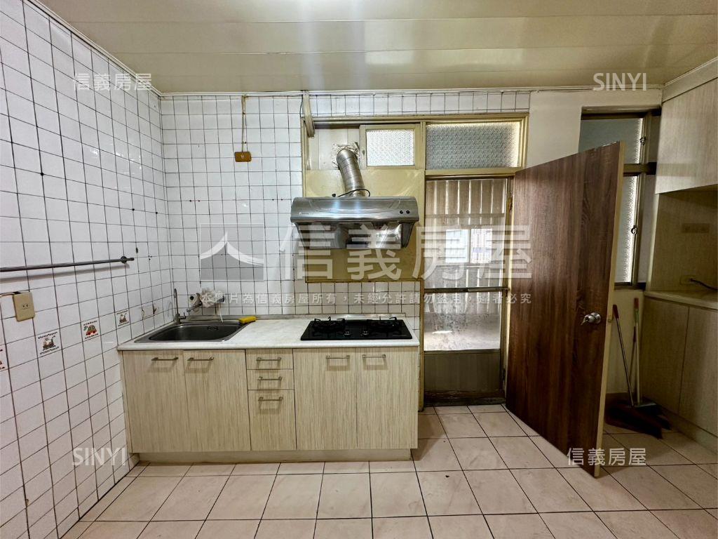 大坪林民權商圈３樓大空間房屋室內格局與周邊環境