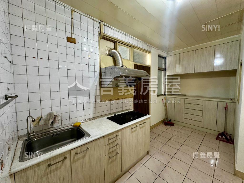 大坪林民權商圈３樓大空間房屋室內格局與周邊環境