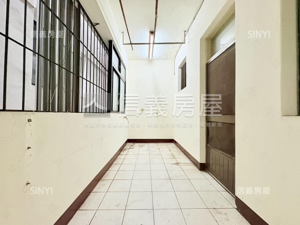 頂崁工業區透天廠辦房屋室內格局與周邊環境