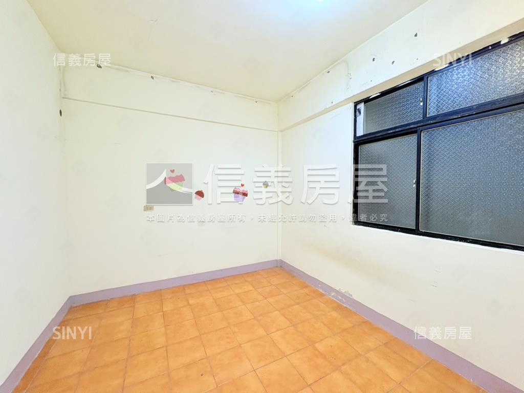 頂崁工業區透天廠辦房屋室內格局與周邊環境