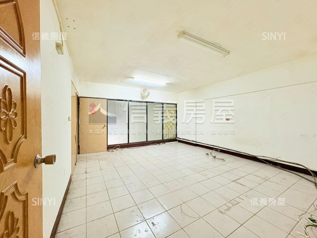 頂崁工業區透天廠辦房屋室內格局與周邊環境