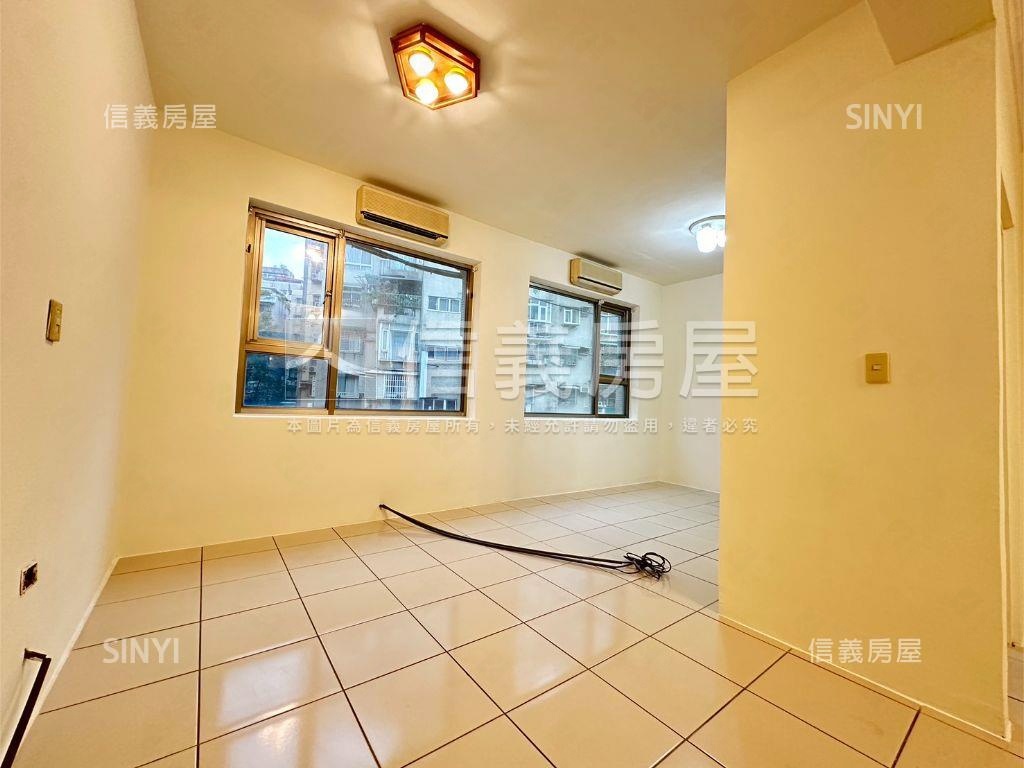 近大巨蛋低總價二樓房屋室內格局與周邊環境