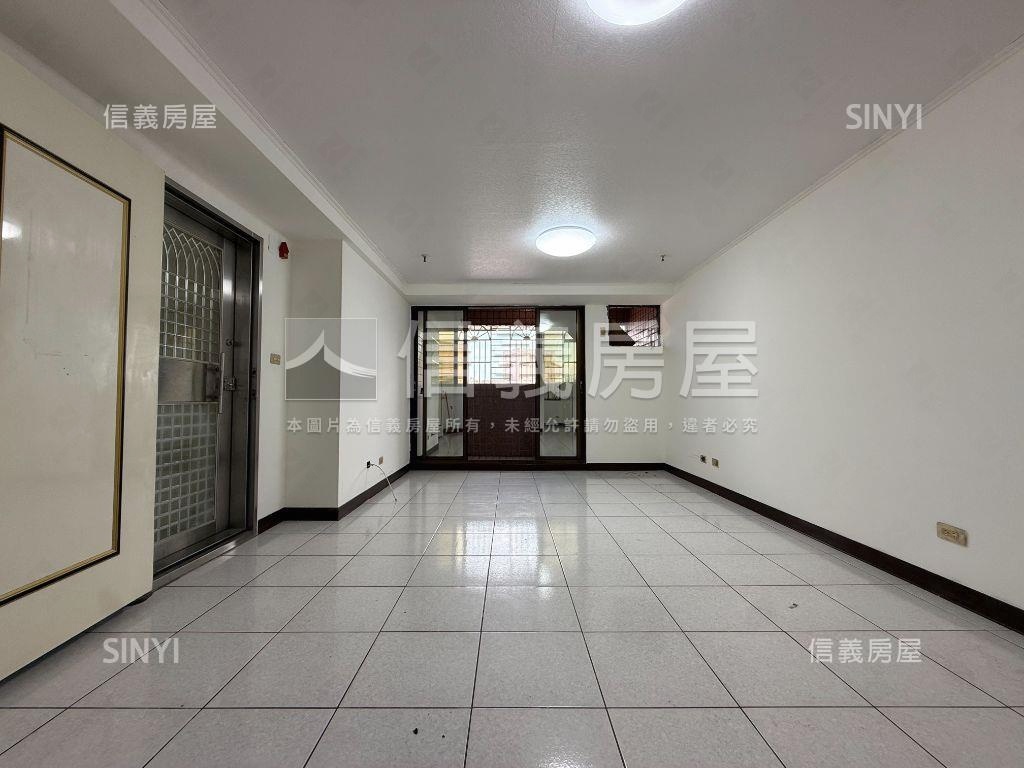 摩登高樓層三面採光大四房房屋室內格局與周邊環境